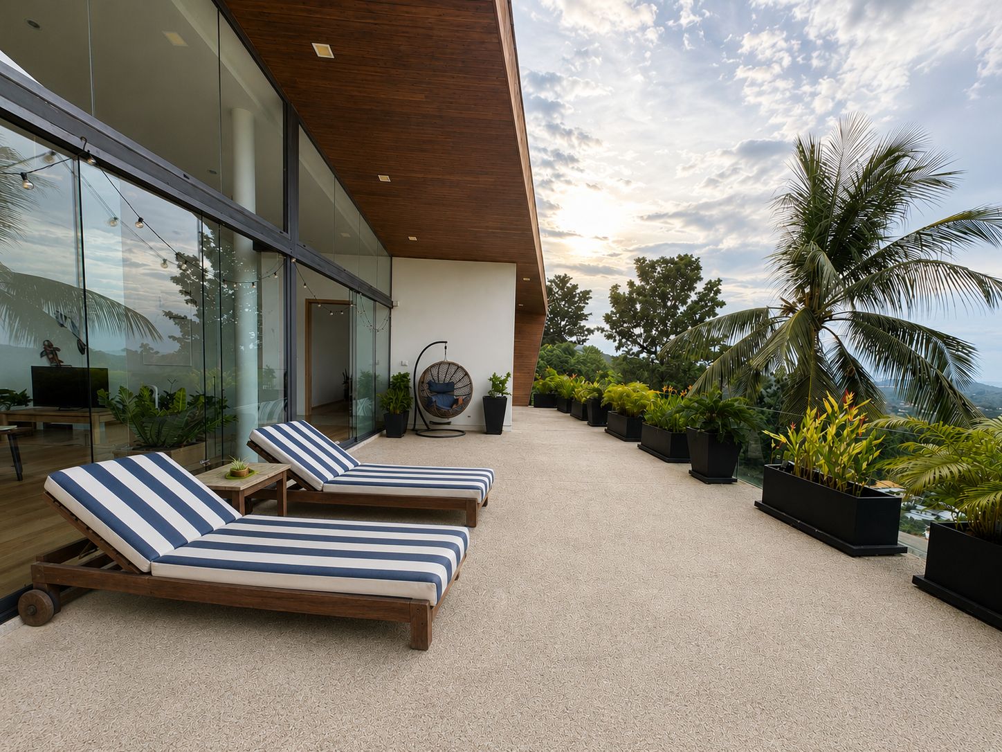 Upstairs balcony